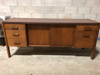 66 x 20 x 29in High 5-drawer Wooden TV Cabinet