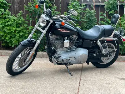 2005 Harley excellent shape good rubber ready to cruise