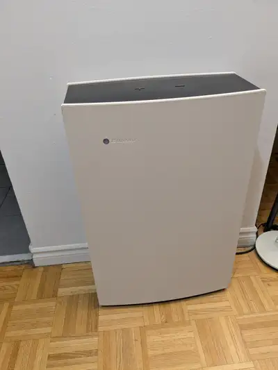 Selling a like-new Blueair Classic 605 Air Purifier. This is a premium, heavy-duty unit designed to...