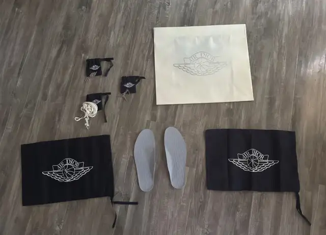 DIOR Jordan 1 Low - Brand New in Men's Shoes in Kitchener / Waterloo - Image 6