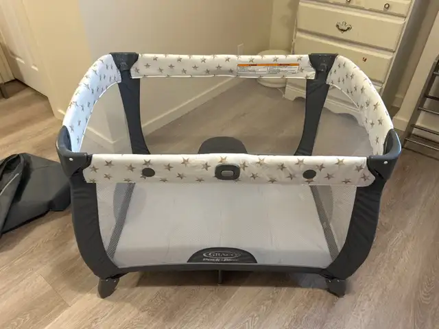 Graco Portable baby Crib in Playpens, Swings & Saucers in Lethbridge - Image 3