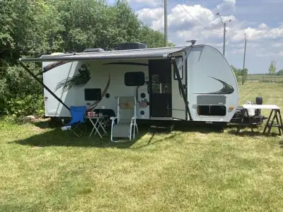 Light weight 3000 pounds. Azdel siding. Aluminium interior framing. Has a soft spot on the floor. It...