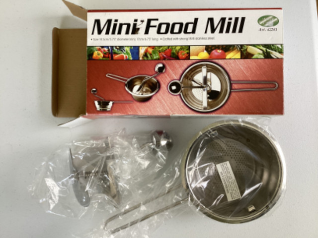Inox Time Mini Food Mill - New in Box dans Vaisselle et articles de cuisine  à Ouest de l’Île - Image 2