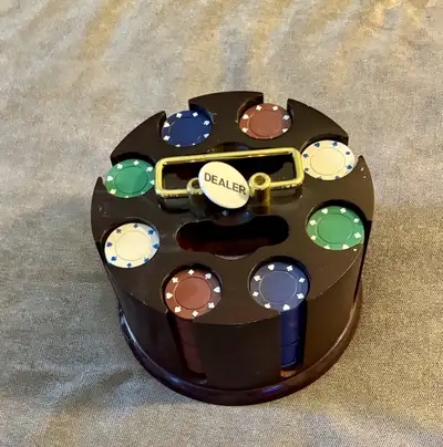 Add a touch of sophistication to your next poker night with this vintage set of poker chips! This us...