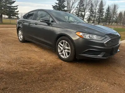2018 Ford fusion 1.5 L eco-boost engine. -Very good on gas -Runs and drives really nice -No check en...