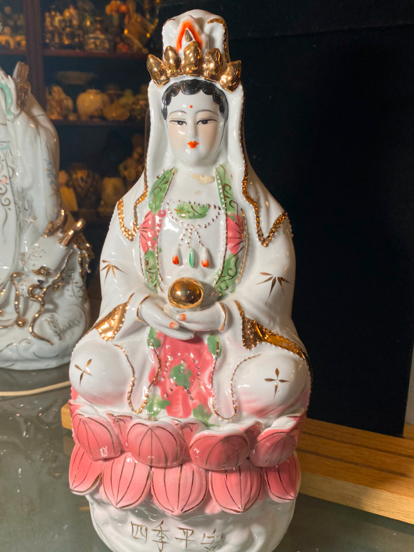 Vintage Buddha Figurine Porcelain Ceramic 12” in Arts & Collectibles in Vancouver - Image 3