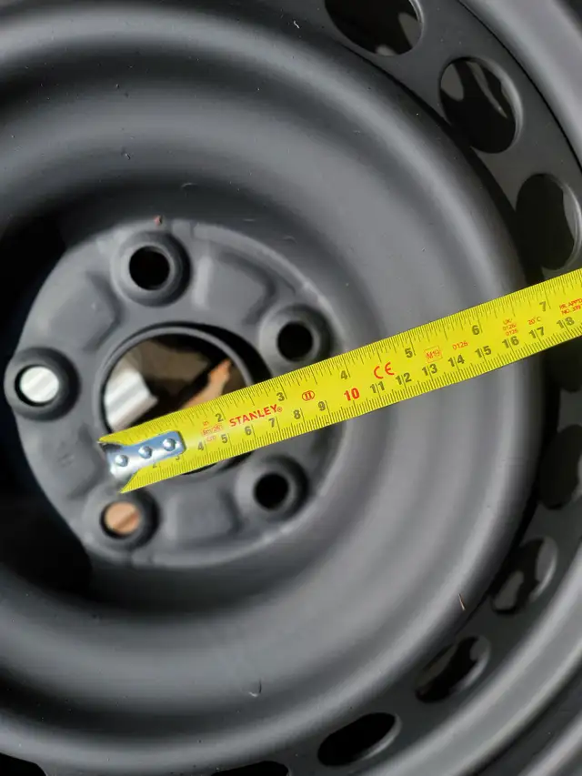 Pneus hivers Bridgestone Blizzak DMV2 225/65 R17 in Tires & Rims in Lévis - Image 7