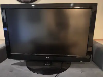 LG 37 “TV- mint condition , View more
