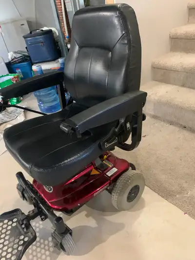 New batteries. Works great. Has Manuel. Removable seat. Moms health is not good, can’t ride it anymo...