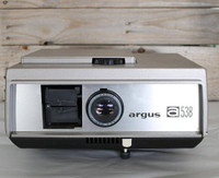 Vintage Argus A538 projector Slide Projector w/ 6 80-slide trays