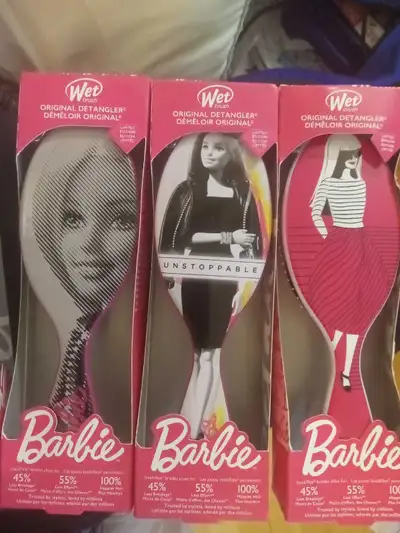 Wet Brush Barbie Detangler, View more