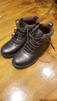+++Brand New Zara Leather Boy's Boots, Size 36 or US 4++++