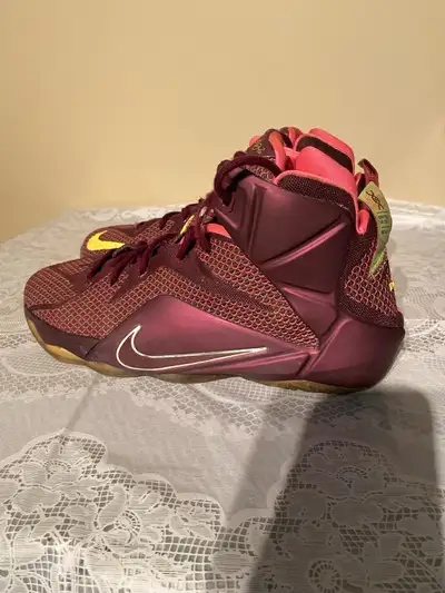 Nike Lebron XII Double Helix Burgundy Basketball Shoes Size 7Y, View more