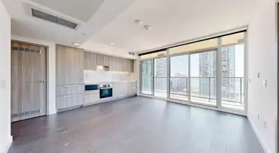 Canada House Condo Unit 2Bed 2Bath W/Parking