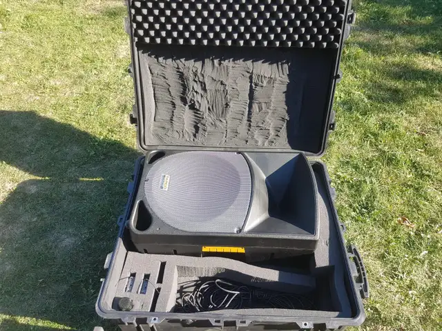 Tapco Thump TH-15A 400 watt powered speaker+Pelican 1690  Case in Performance & DJ Equipment in City of Toronto - Image 9