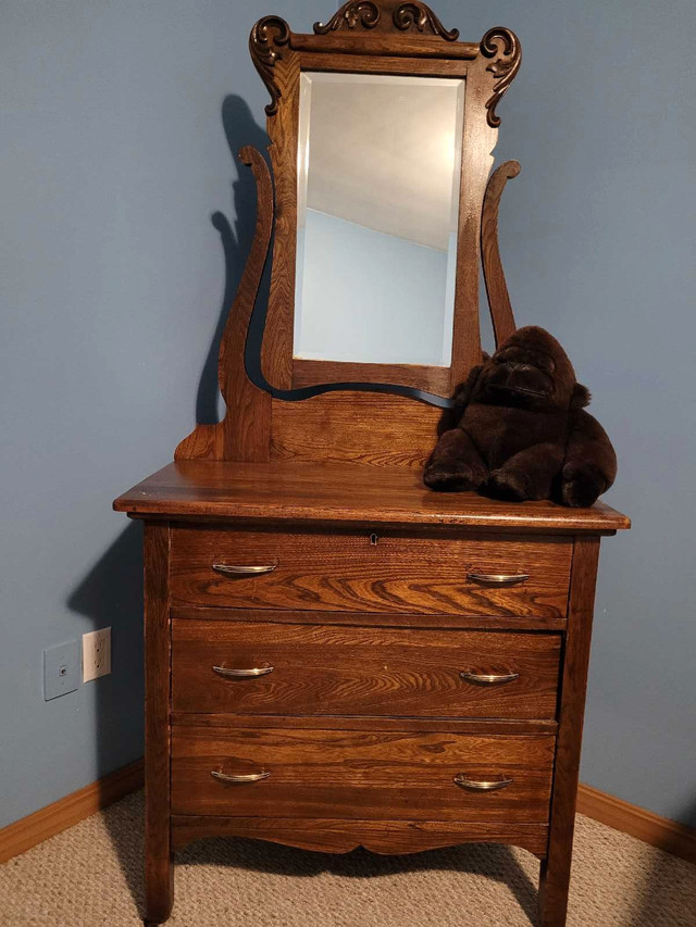 Farm House Dresser in Arts & Collectibles in Brantford - Image 4