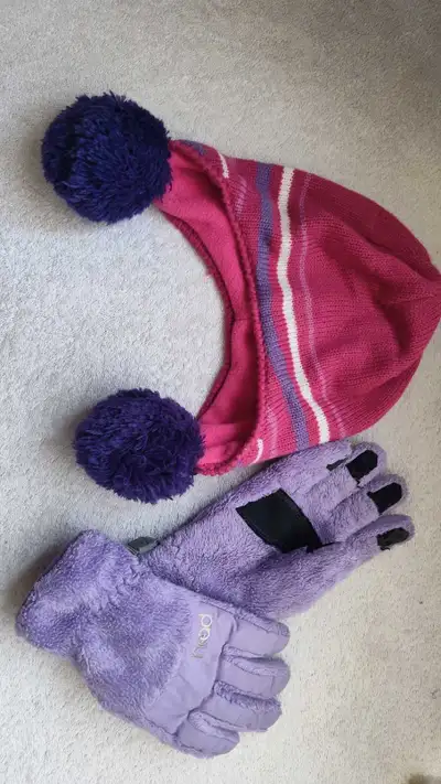 Kids Head Ski Gloves and Winter Hat (Approx Ages 6-10), View more