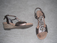 Girls Kenneth Cole Reaction Sandals Girls Shoe Size 5