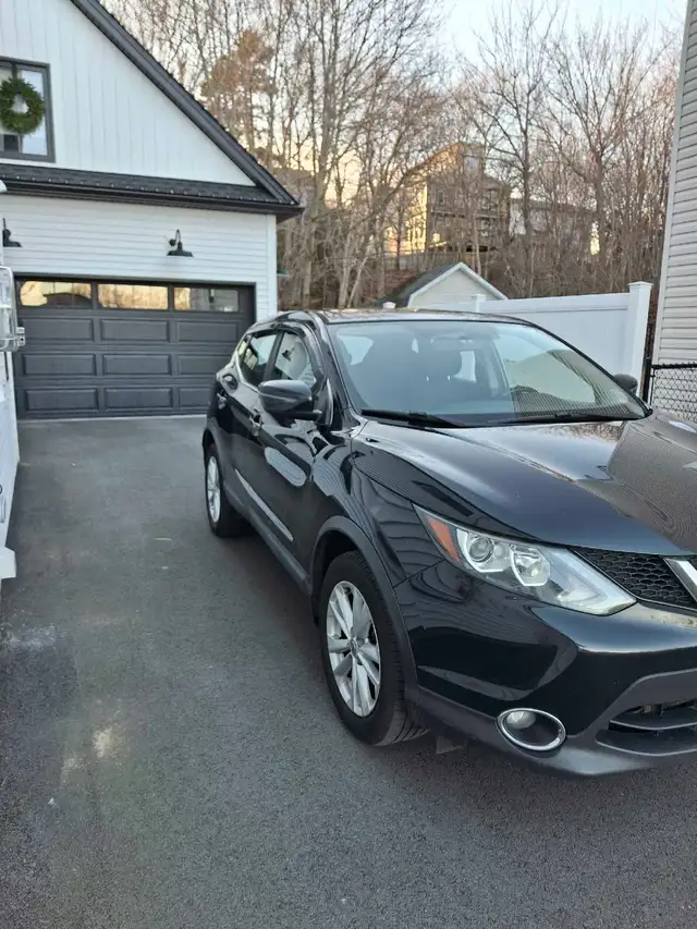 Nissan SUV in Cars & Trucks in City of Halifax - Image 5