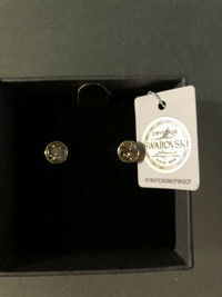 NIC & SYD   Swarovski crystal Amber  Encased Stud Earring  set