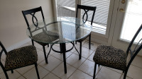 Glass/metal dining set: table and 4 sturdy metal chairs