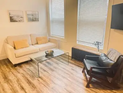 1 bedroom apartment furnished downtown Kingston Sydenham Ward