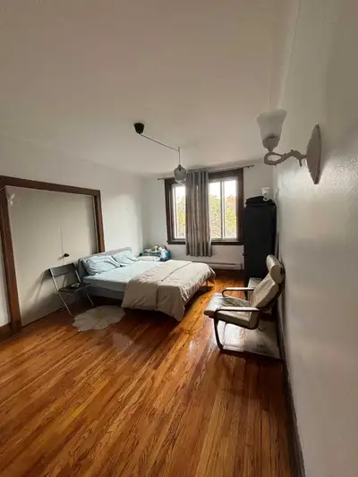 A partir de jamvier 2026 avec une durée de 8 mois (jusqu'à la fin du bail) et possibilitée de renouv...