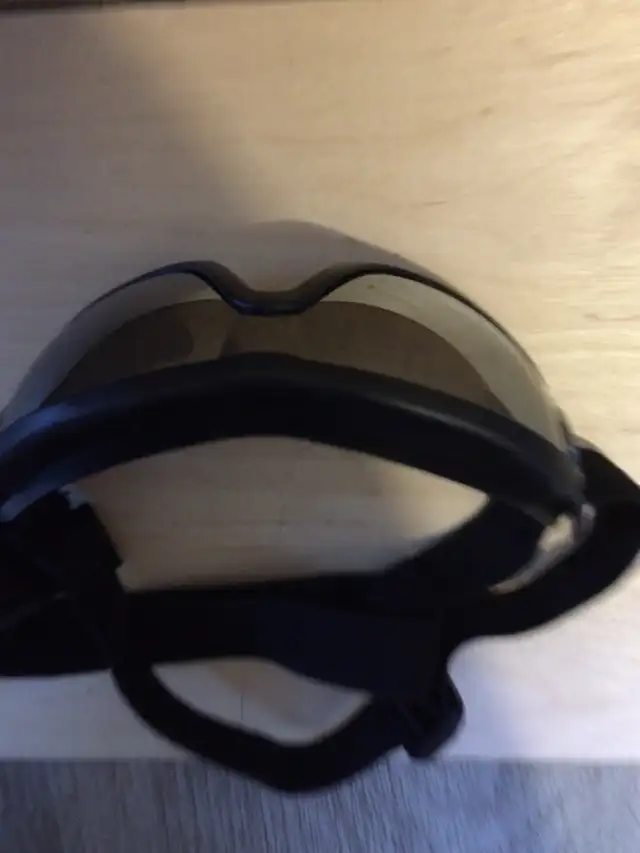 Bike goggles in Clothing, Shoes & Accessories in City of Montréal - Image 3