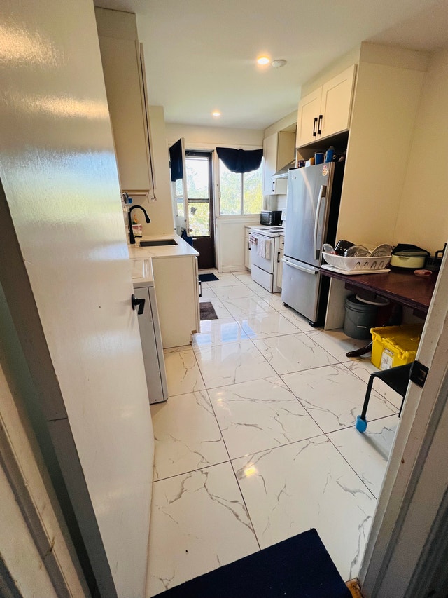 7904 Av. Querbes — photo 2