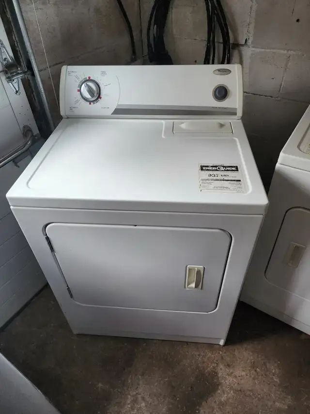 White clothes Dryer Electric Whirlpool large in Washers & Dryers in Oakville / Halton Region - Image 11