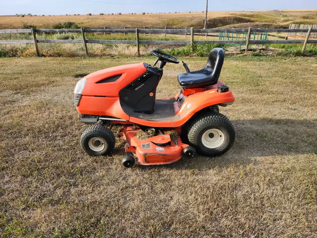 2007 Kubota in Lawnmowers & Leaf Blowers in Regina - Image 2