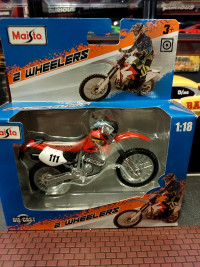 DIECAST CARS & MOTORCYCLES 
1:18 TH SCALE 