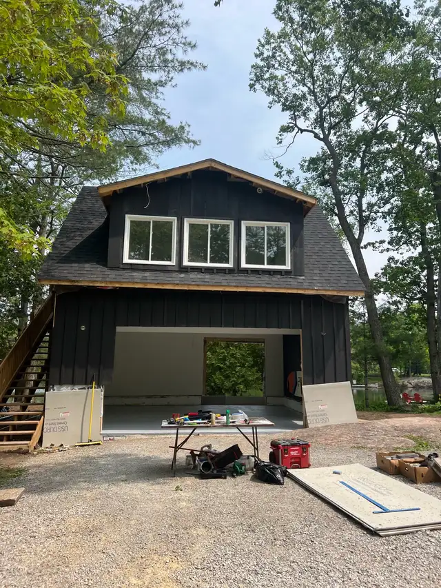 Roofing services 63005662287619123