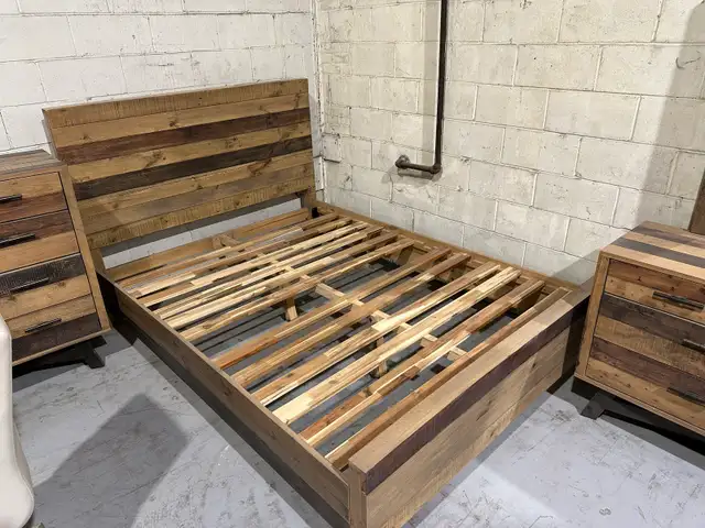 Ensemble Chambre à coucher Bois Massif BRAND NEW in Beds & Mattresses in Longueuil / South Shore - Image 3