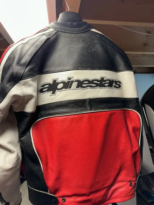 Manteaux de moto en cuir Alpinestars in Motorcycle Parts & Accessories in Longueuil / South Shore - Image 5