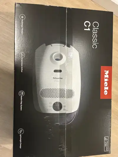 Aspirateur Miele Compact C1 – Neuf, jamais ouvert, View more