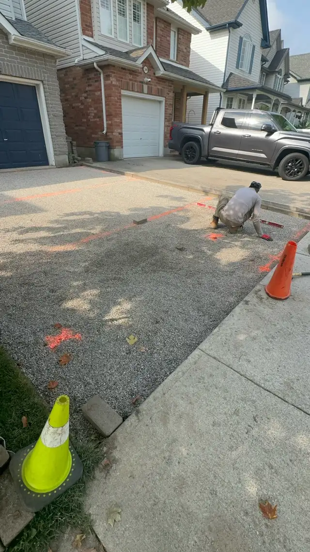 Interlock Repair in Interlock, Paving & Driveways in Oakville / Halton Region - Image 5