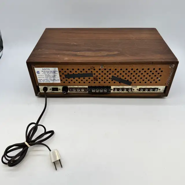 Rotel FAX-220 AM/FM Stereo Receiver in Stereo Systems & Home Theatre in City of Toronto - Image 7