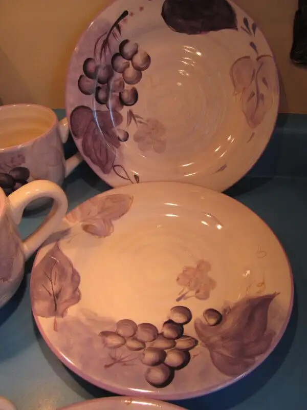 Hand painted dishes in Kitchen & Dining Wares in Nelson - Image 7