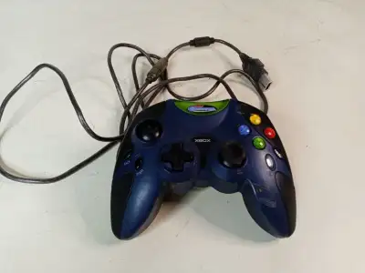 Good Xbox VTG 2002 Radica Gamester Blue Microsoft Controller $19, View more