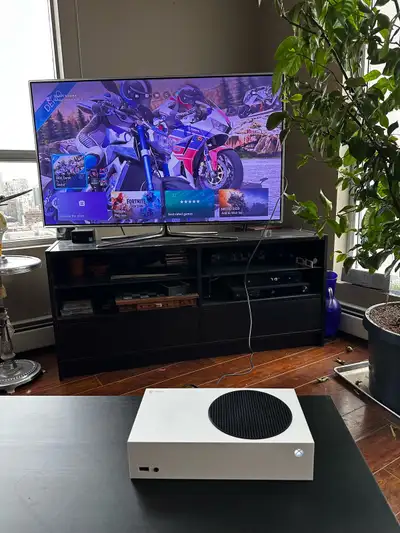 Xbox Series S 512GB, View more