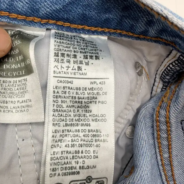 Levi’s Bootcut Jeans W28 L32 – Almost New in Women's - Bottoms in City of Toronto - Image 11