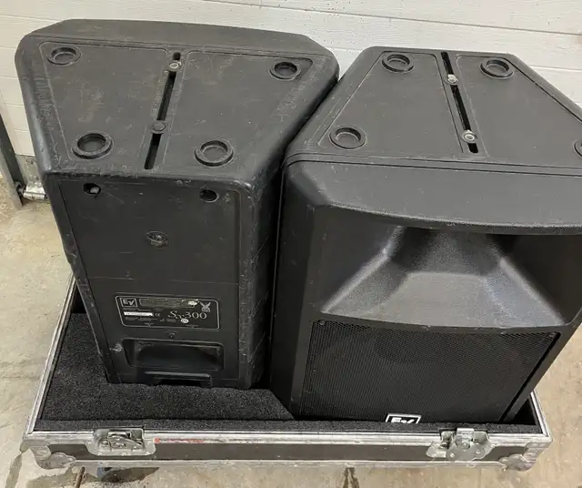 Pair EV Sx300E 12” two way 300 watt speakers Good condition in Pro Audio & Recording Equipment in London - Image 5
