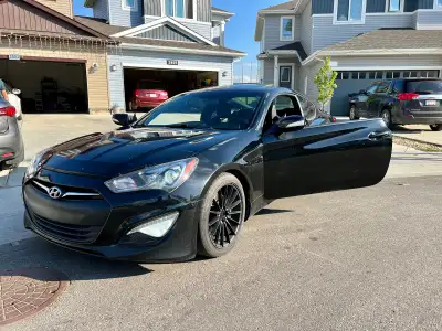 2015 Genesis Coupe 3.8L, Navi, Sunroof remote start Leather