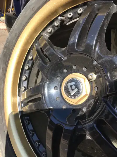 MOTEGI racing rims 225/50/R18 10 holes dual drill wheels can accept two different bolt patterns Good...