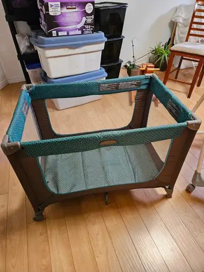 Lit (parc) de bébé, chaise haute, banc de table pour bébé, View more