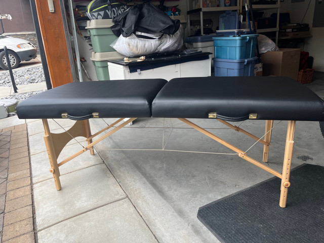 Massage Table - Oakworks  in Health & Special Needs in Banff / Canmore - Image 2