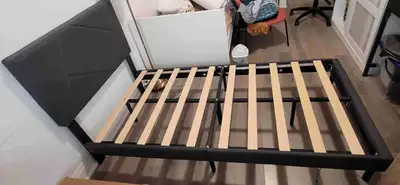 Like New Twin Bed / Single Bed, View more