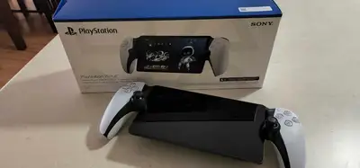Playstation Portal BRAND NEW open box!! Literally Purchased at Christmas with intentions of joining...