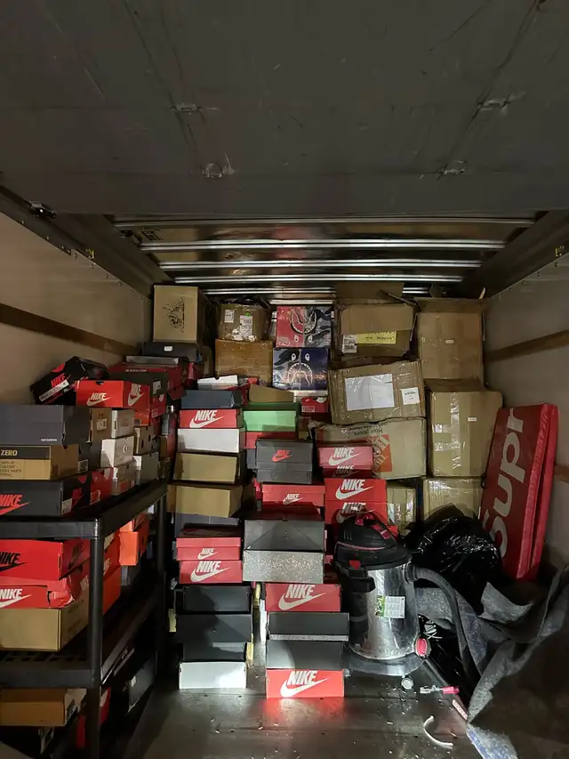 CHEAP AND PROFESSIONAL MOVERS.62863246463875121